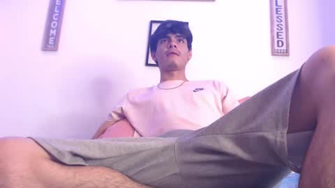 Snapshot of harrythomson1 chatting on March 5, 4:45 am harry thomson online show from March 5, 4:45 am