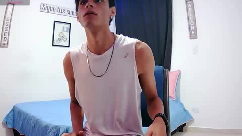 Snapshot of harrythomson1 chatting on October 14, 8:59 am harry thomson online show from October 14, 8:59 am