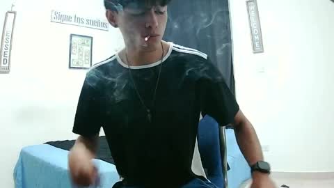 Snapshot of harrythomson1 chatting on May 14, 3:02 am harry thomson online show from May 14, 3:02 am