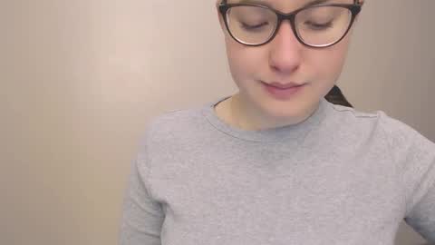 hartfoxx online show from February 4, 1:00 am