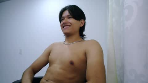 Snapshot of haru_boi chatting on February 1, 1:44 am Haru online show from February 1, 1:44 am