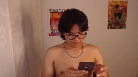 Snapshot of haru_boi chatting on October 31, 4:02 am Haru online show from October 31, 4:02 am