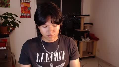 Snapshot of haru_boi chatting on December 16, 6:51 am Haru online show from December 16, 6:51 am