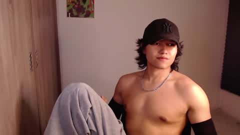 Snapshot of haru_boi chatting on June 10, 4:34 am Haru online show from June 10, 4:34 am