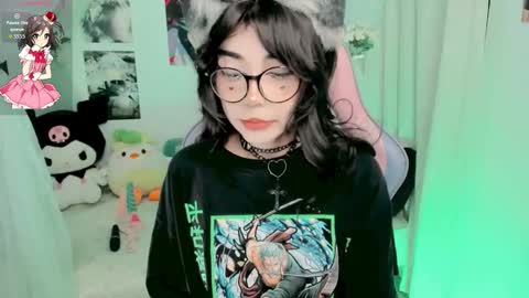 Snapshot of haru_lee chatting on January 13, 1:44 am Haru online show from January 13, 1:44 am