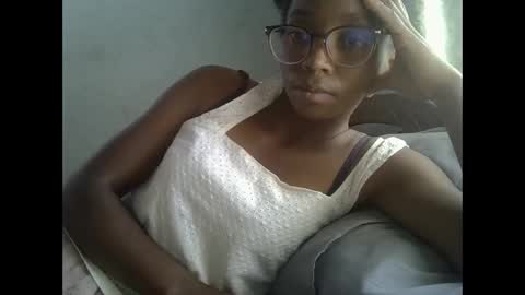 Snapshot of harysette chatting on April 8, 11:43 am harysette online show from April 8, 11:43 am