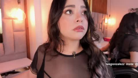 Snapshot of has_gonzalezz chatting on May 5, 4:53 am has_gonzalezz online show from May 5, 4:53 am