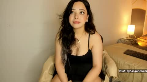 Snapshot of has_gonzalezz chatting on May 18, 6:08 am has_gonzalezz online show from May 18, 6:08 am