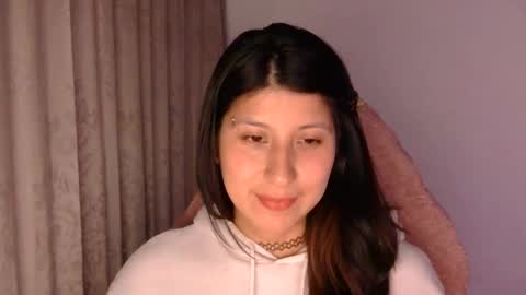 Snapshot of hasley_bbylee chatting on May 24, 7:02 am lady online show from May 24, 7:02 am