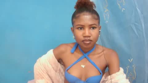 hasleyinah online show from July 18, 11:25 am