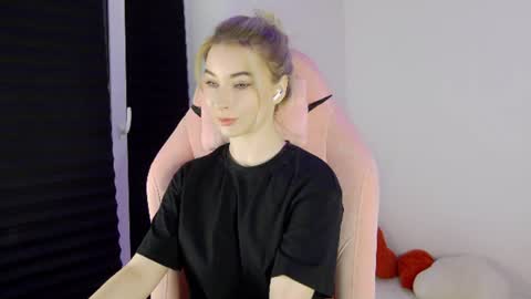Anna online show from July 19, 10:24 pm