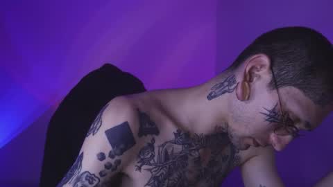 More content   2   online show from November 19, 11:38 pm