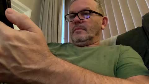 Snapshot of hawks2113 chatting on December 19, 8:23 am hawks2113 online show from December 19, 8:23 am