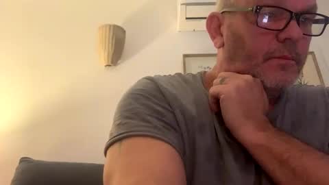 Snapshot of hawks2113 chatting on January 7, 11:48 am hawks2113 online show from January 7, 11:48 am