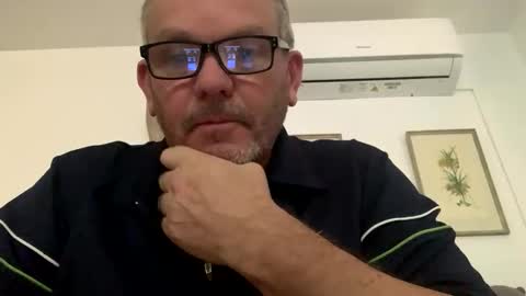 Snapshot of hawks2113 chatting on February 24, 12:48 pm hawks2113 online show from February 24, 12:48 pm