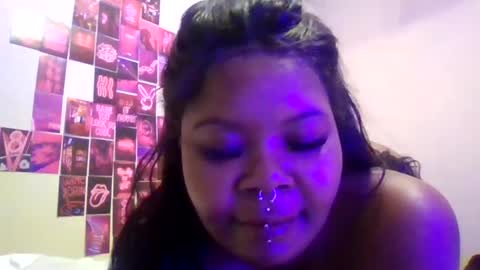 Snapshot of hawtchoc37 chatting on February 22, 9:23 am hawtchoc37 online show from February 22, 9:23 am