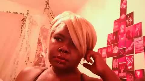 Snapshot of hawtchoc37 chatting on October 7, 10:45 am hawtchoc37 online show from October 7, 10:45 am