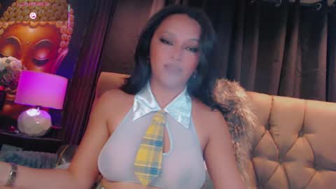 Snapshot of hay_fa chatting on April 7, 2:01 am HAYFA online show from April 7, 2:01 am