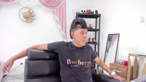 Hayen Boy online show from November 17, 7:52 pm