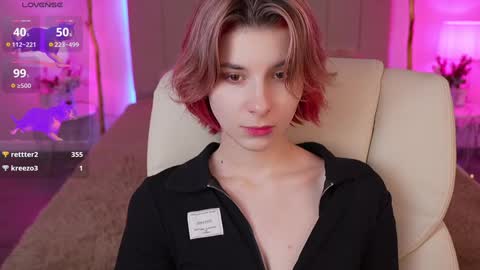 haylaamber online show from December 9, 2:13 am