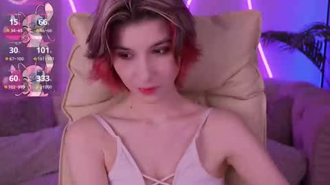 haylaamber online show from March 4, 8:16 pm