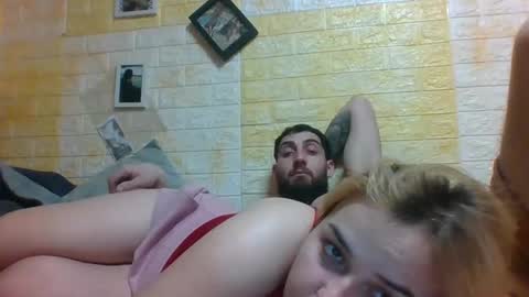 Snapshot of hayle_leonard chatting on March 11, 4:35 pm Hayle and Leonard online show from March 11, 4:35 pm