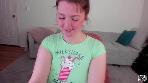 Snapshot of haylee_love chatting on February 6, 3:00 am Haylee Love online show from February 6, 3:00 am