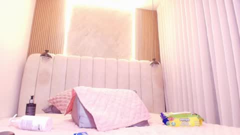 Snapshot of hazel_kataleya chatting on May 12, 7:33 pm kataleya online show from May 12, 7:33 pm