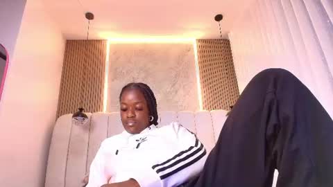 Snapshot of hazel_kataleya chatting on June 10, 7:24 pm kataleya online show from June 10, 7:24 pm