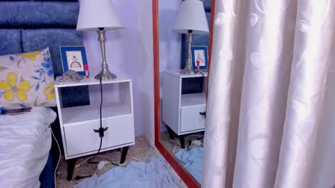 hazel_lanee online show from November 14, 6:01 am