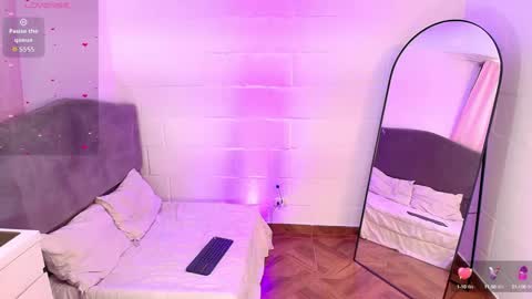 Snapshot of hazel_lynn_ross_ chatting on September 8, 6:29 pm HAZEL LYNN ROSS online show from September 8, 6:29 pm