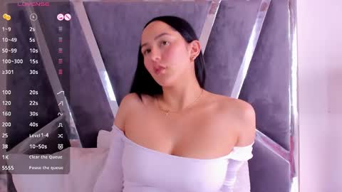  Hazel  online show from December 11, 3:47 pm