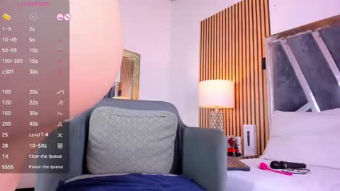  Hazel  online show from December 19, 1:29 pm