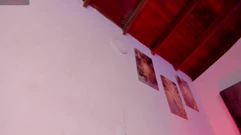 Snapshot of hazel_shy chatting on February 28, 1:37 am Im Hazel online show from February 28, 1:37 am