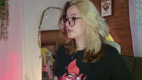 Hazel Brown online show from March 1, 11:07 pm