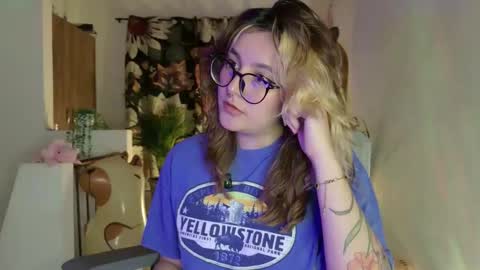Snapshot of hazelbrownn23 chatting on May 14, 2:18 am Hazel Brown online show from May 14, 2:18 am