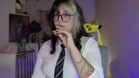 Snapshot of hazelbrownn23 chatting on July 31, 1:49 am Hazel Brown online show from July 31, 1:49 am