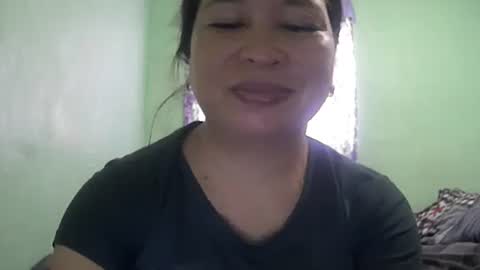 Snapshot of hazeldhane chatting on October 16, 12:44 am hazeldhane online show from October 16, 12:44 am