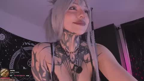 Snapshot of hazellwitch chatting on July 15, 4:56 pm Hazell Witch online show from July 15, 4:56 pm
