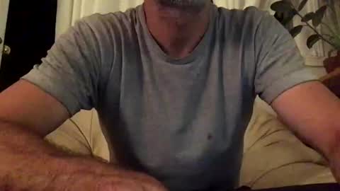 Snapshot of hazelsinclair chatting on August 6, 2:57 am hazelsinclair online show from August 6, 2:57 am