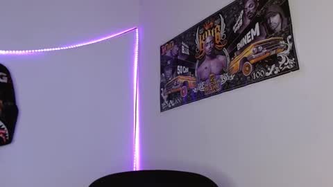 Snapshot of hazlan_420 chatting on February 18, 1:45 am hazlan_420 online show from February 18, 1:45 am