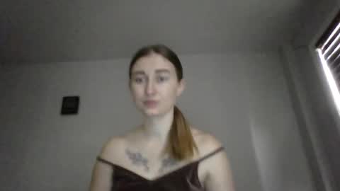 Snapshot of heart_in_your_hands chatting on March 8, 4:00 pm heart_in_your_hands online show from March 8, 4:00 pm