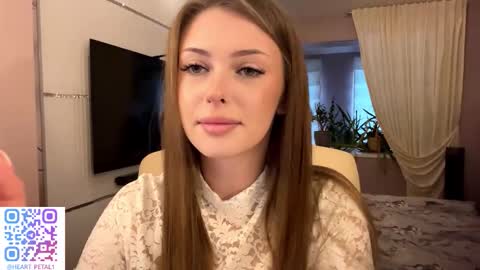 Mona online show from November 7, 9:09 am