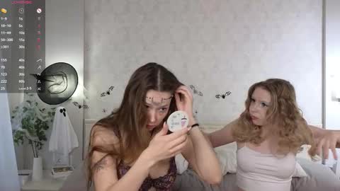 Snapshot of heathimogene chatting on November 1, 2:02 am Hi everyone i am Alice pls dont be rude fav patterns 77 99 111 222 333 online show from November 1, 2:02 am