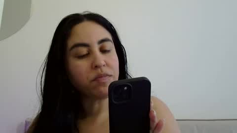 Snapshot of heatwavee chatting on December 2, 2:19 pm heatwavee online show from December 2, 2:19 pm