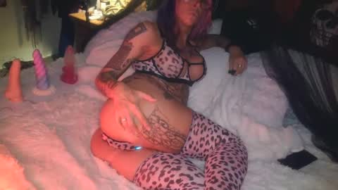 heavenleeleigh online show from July 28, 2:07 am