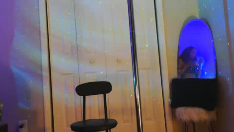 Snapshot of heavenllyy chatting on January 5, 1:56 am Heavenllyy online show from January 5, 1:56 am