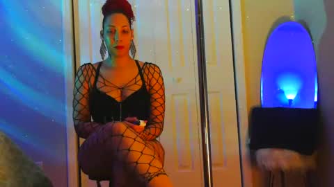 Snapshot of heavenllyy chatting on January 11, 1:16 am Heavenllyy online show from January 11, 1:16 am