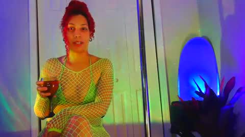 Snapshot of heavenllyy chatting on January 30, 11:13 pm Heavenllyy online show from January 30, 11:13 pm