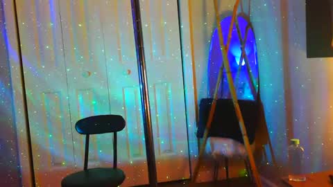 Snapshot of heavenllyy chatting on October 13, 3:28 am Heavenllyy online show from October 13, 3:28 am